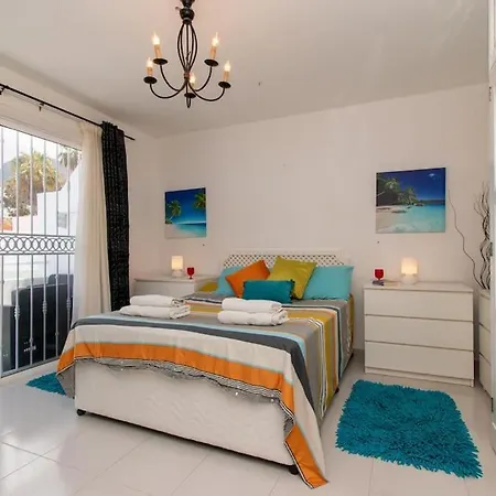 Apartamento Beautiful 1 Bedroom Apartment. Communal Pool *