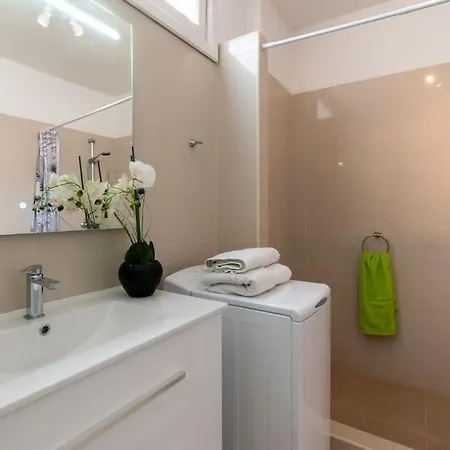 Apartamento Beautiful 1 Bedroom Apartment. Communal Pool *