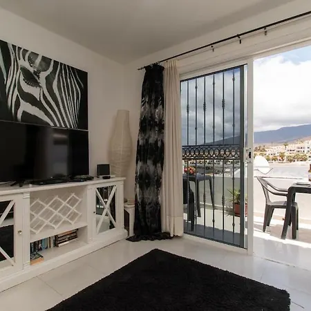 Beautiful 1 Bedroom Apartment. Communal Pool Apartamento Costa Adeje (Tenerife)