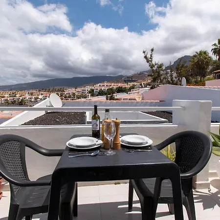 Beautiful 1 Bedroom Apartment. Communal Pool * Costa Adeje (Tenerife)